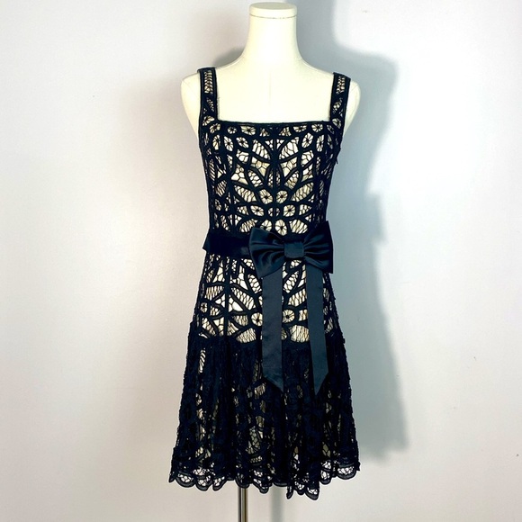 Y2K Betsey Johnson Black Lace Over Tan Satin Babydoll Mini Dress size 2 - Picture 1 of 15
